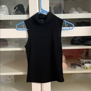 Short sleeve turtle neck top